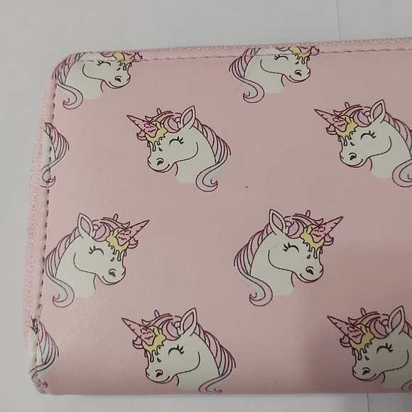 Ardene Pink Unicorn Wristlet Wallet - Picture 3 of 16